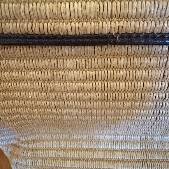 Vintage Susan Gail Straw Crossbody Bag with Black Leather Trim, Gold Hardware - Picture 4 of 13